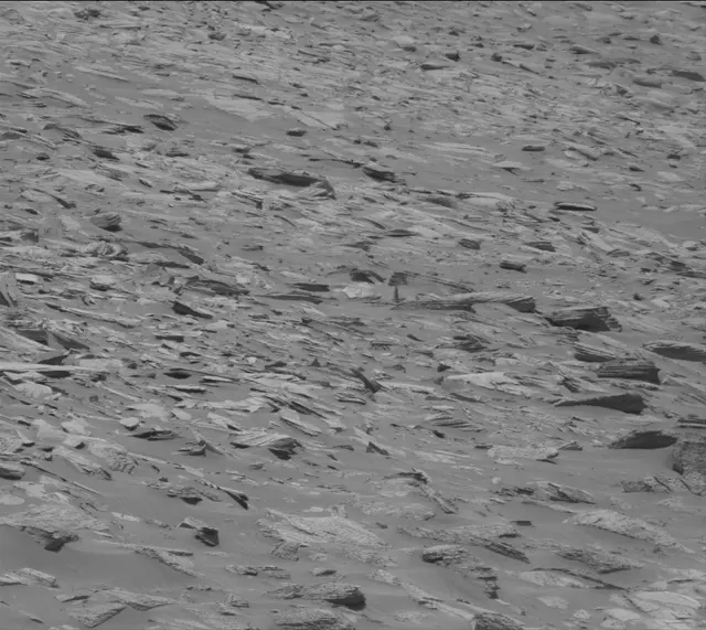 Sol 4039: Mast Camera (Mastcam)