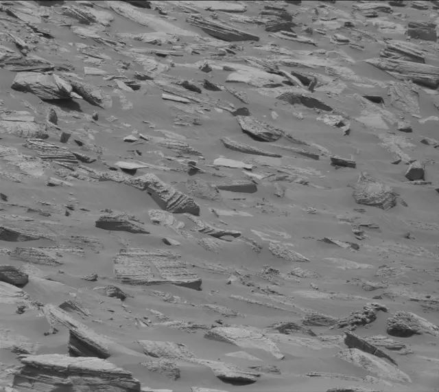 Sol 4039: Mast Camera (Mastcam)