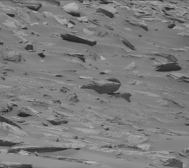 Sol 4039: Mast Camera (Mastcam)