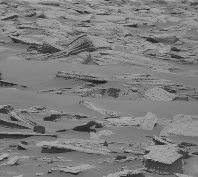 Sol 4039: Mast Camera (Mastcam)