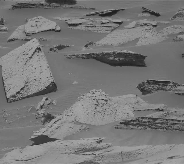 Sol 4039: Mast Camera (Mastcam)