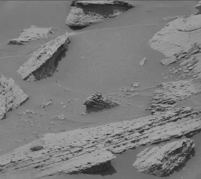 Sol 4039: Mast Camera (Mastcam)