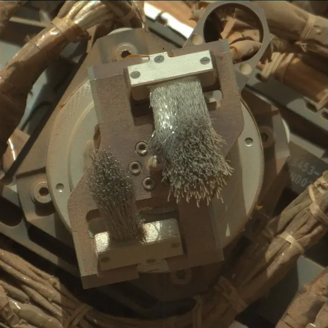 Sol 4039: Mast Camera (Mastcam)