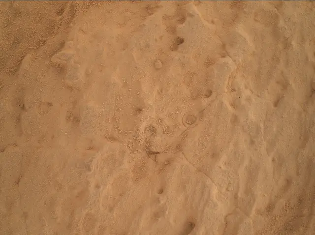 Sol 4039: Mars Hand Lens Imager (MAHLI)