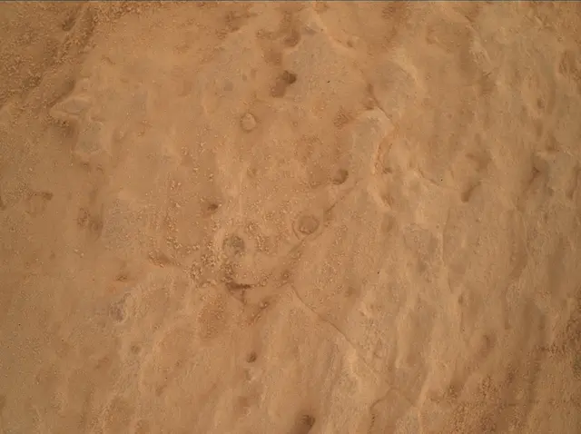 Sol 4039: Mars Hand Lens Imager (MAHLI)