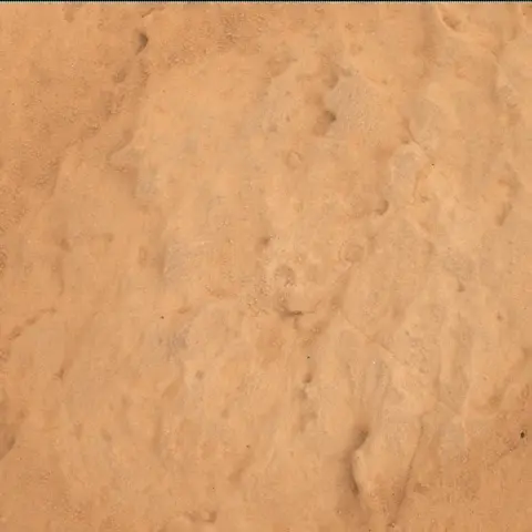 Sol 4039: Mars Hand Lens Imager (MAHLI)