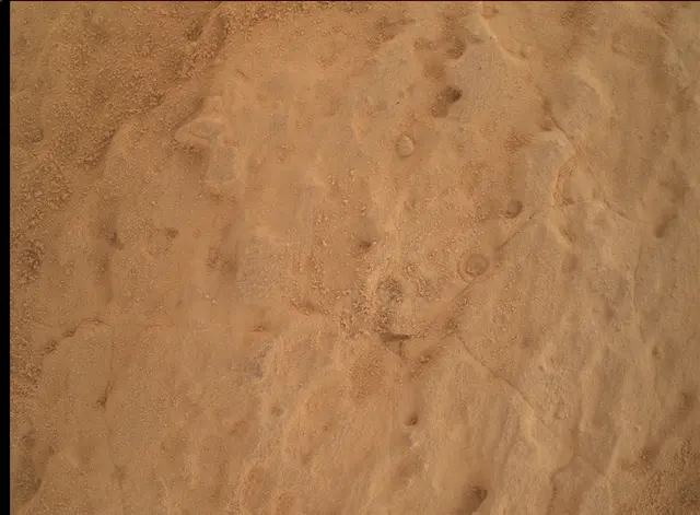 Sol 4039: Mars Hand Lens Imager (MAHLI)