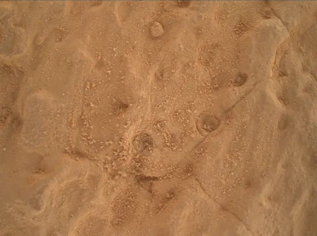 Sol 4039: Mars Hand Lens Imager (MAHLI)