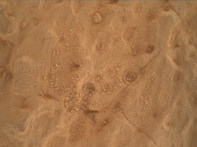Sol 4039: Mars Hand Lens Imager (MAHLI)