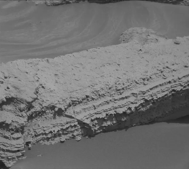 Sol 4040: Mast Camera (Mastcam)