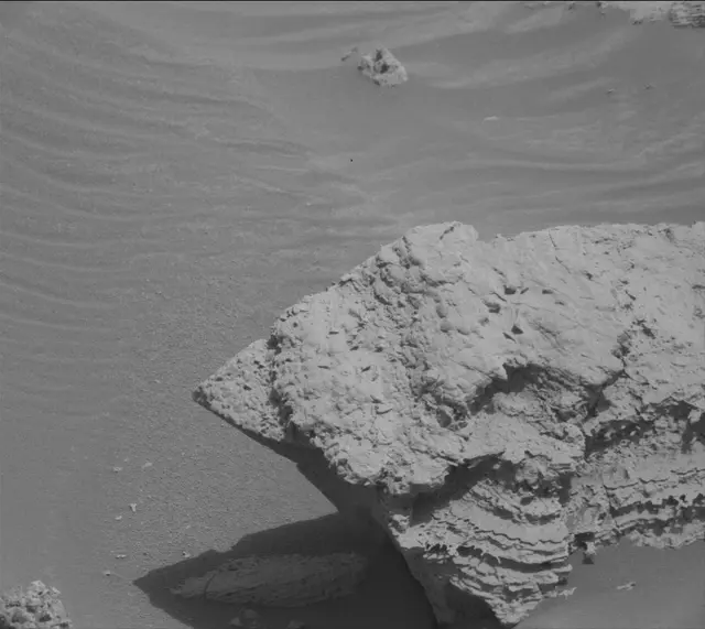 Sol 4040: Mast Camera (Mastcam)