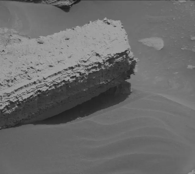 Sol 4040: Mast Camera (Mastcam)