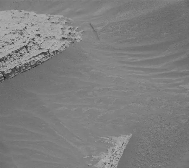 Sol 4040: Mast Camera (Mastcam)