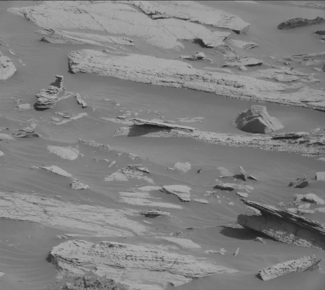 Sol 4040: Mast Camera (Mastcam)