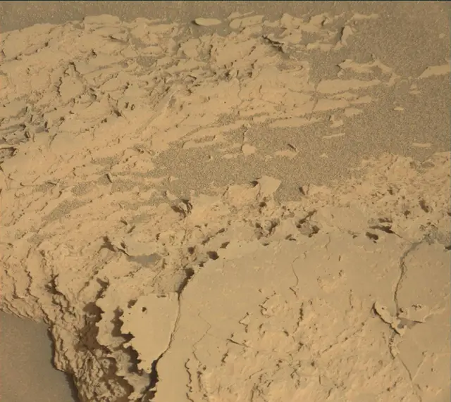 Sol 4040: Mast Camera (Mastcam)