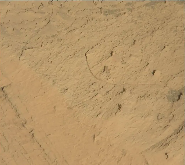 Sol 4040: Mast Camera (Mastcam)