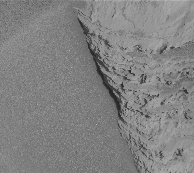 Sol 4040: Mast Camera (Mastcam)