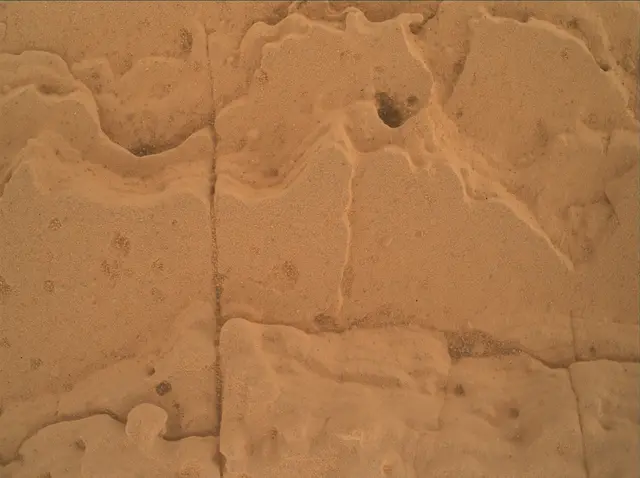 Sol 4040: Mars Hand Lens Imager (MAHLI)