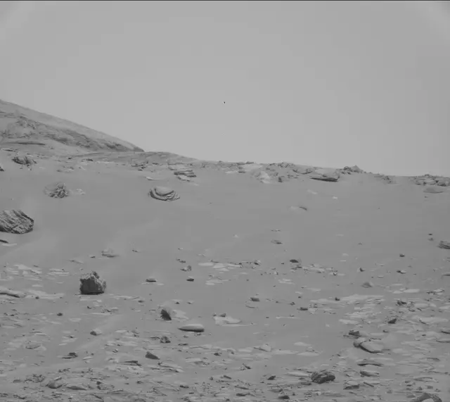 Sol 4041: Mast Camera (Mastcam)