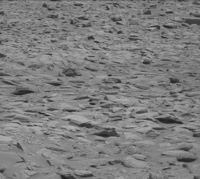 Sol 4041: Mast Camera (Mastcam)