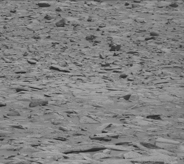 Sol 4041: Mast Camera (Mastcam)