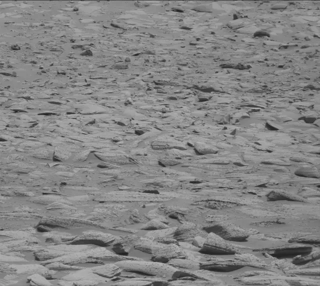 Sol 4041: Mast Camera (Mastcam)