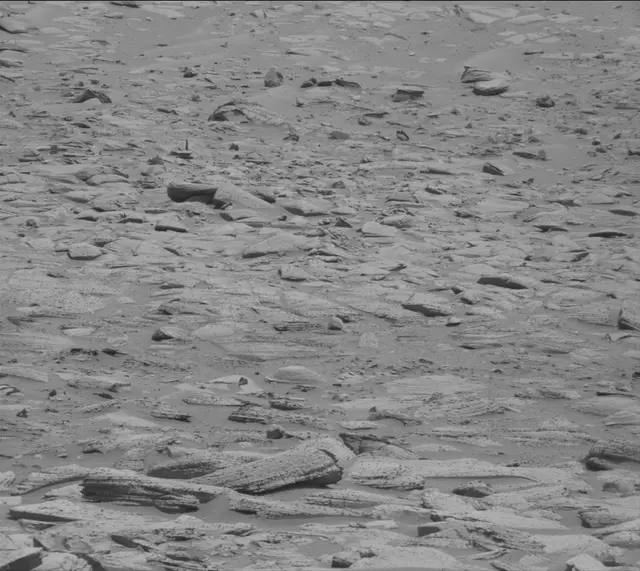 Sol 4041: Mast Camera (Mastcam)