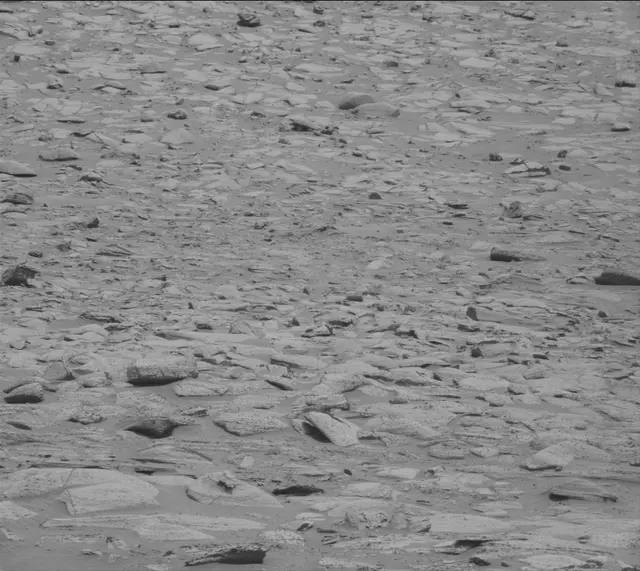 Sol 4041: Mast Camera (Mastcam)