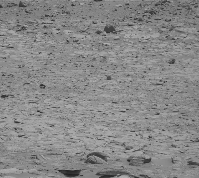 Sol 4041: Mast Camera (Mastcam)