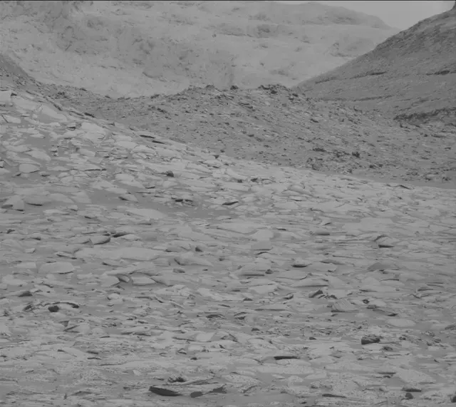 Sol 4041: Mast Camera (Mastcam)