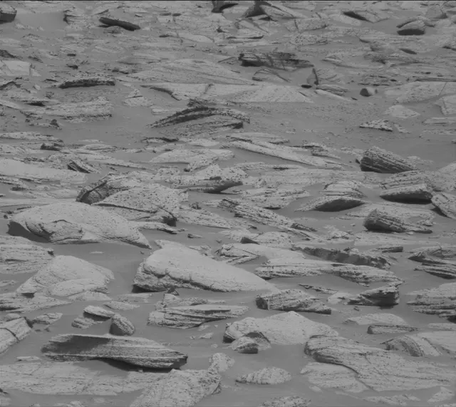 Sol 4041: Mast Camera (Mastcam)