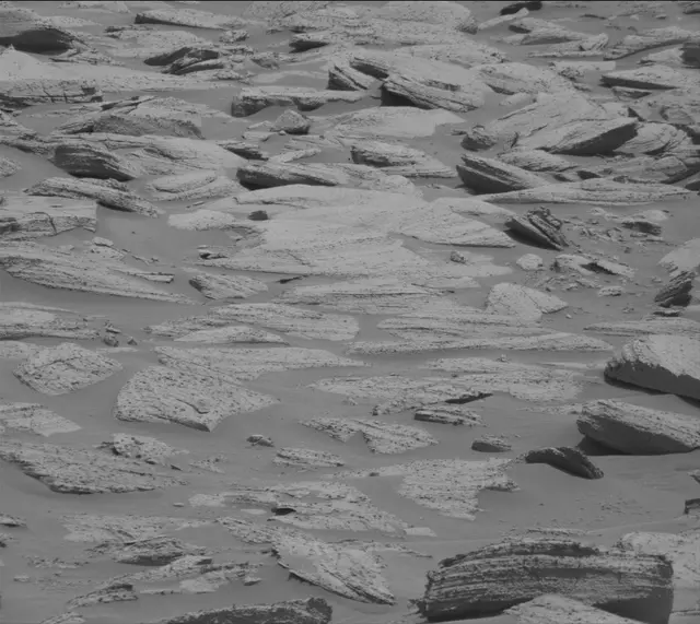 Sol 4041: Mast Camera (Mastcam)