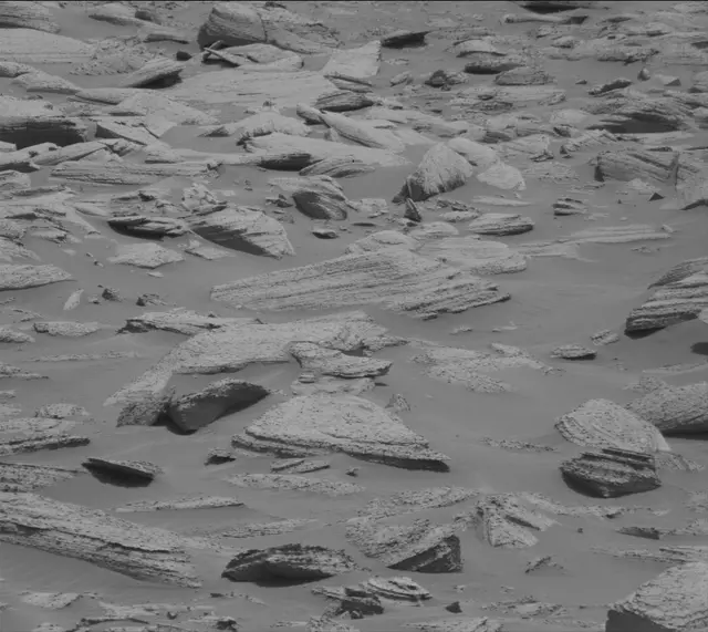 Sol 4041: Mast Camera (Mastcam)