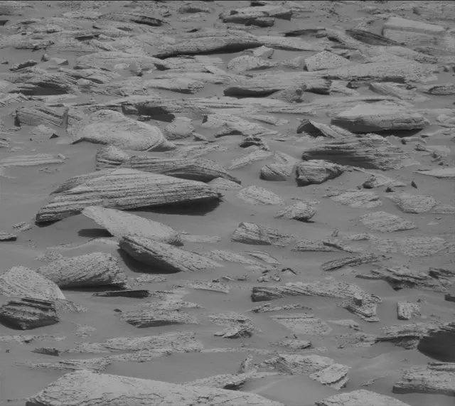 Sol 4041: Mast Camera (Mastcam)