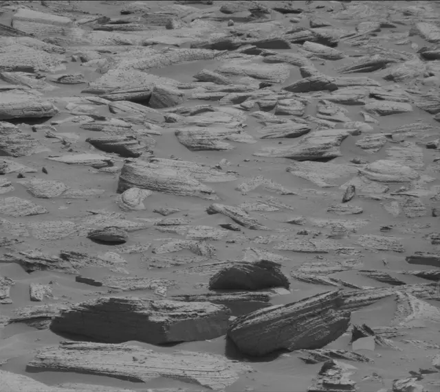 Sol 4041: Mast Camera (Mastcam)