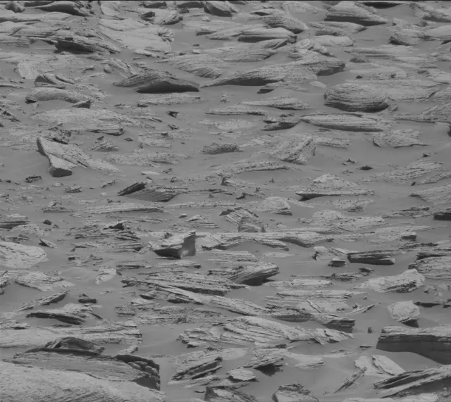 Sol 4041: Mast Camera (Mastcam)