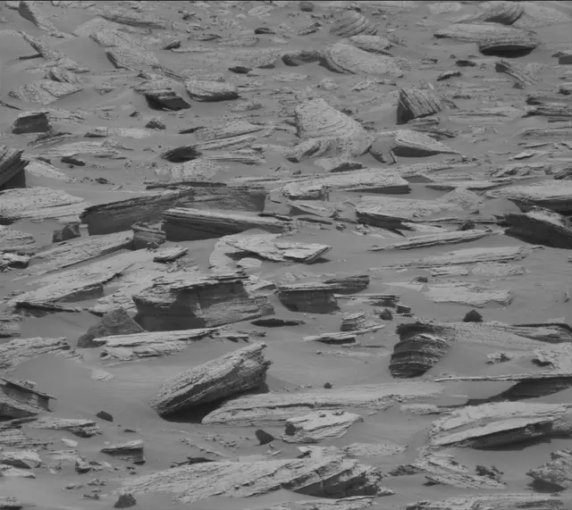 Sol 4041: Mast Camera (Mastcam)