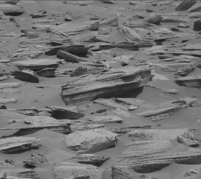 Sol 4041: Mast Camera (Mastcam)