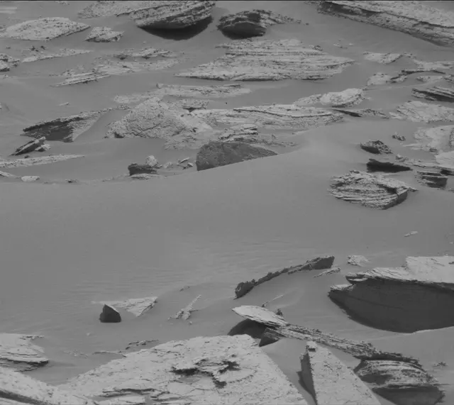 Sol 4041: Mast Camera (Mastcam)