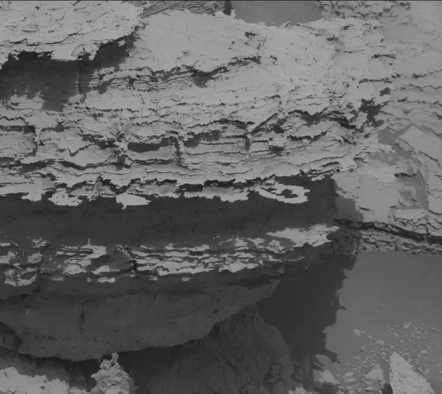 Sol 4041: Mast Camera (Mastcam)