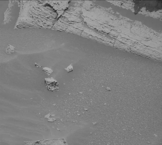 Sol 4041: Mast Camera (Mastcam)