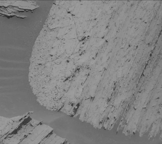 Sol 4041: Mast Camera (Mastcam)