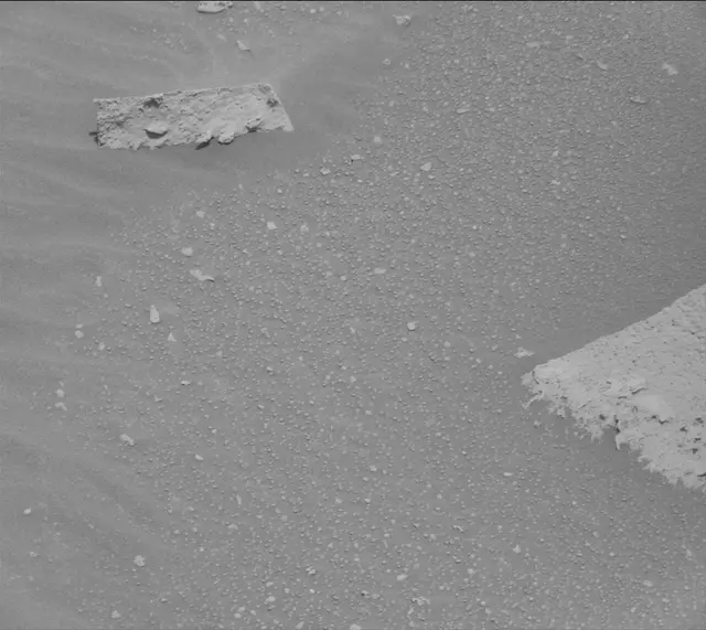 Sol 4041: Mast Camera (Mastcam)