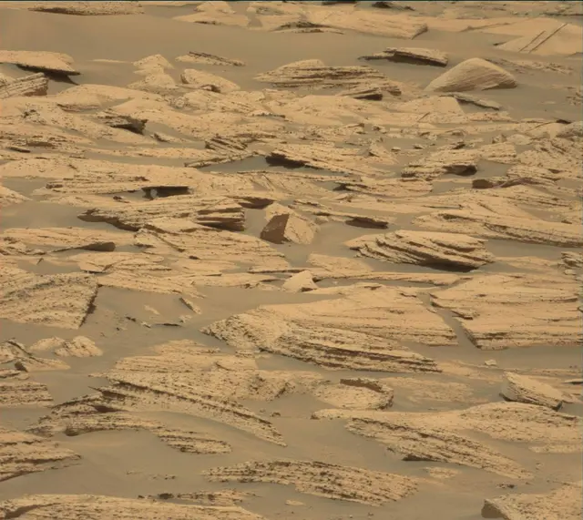 Sol 4042: Mast Camera (Mastcam)