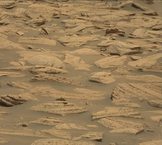 Sol 4042: Mast Camera (Mastcam)