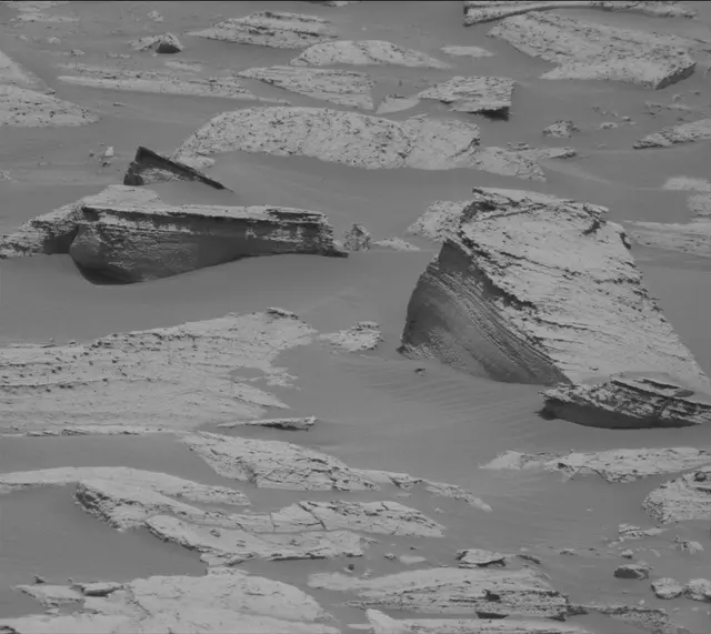 Sol 4042: Mast Camera (Mastcam)