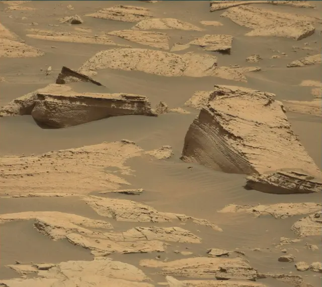 Sol 4042: Mast Camera (Mastcam)