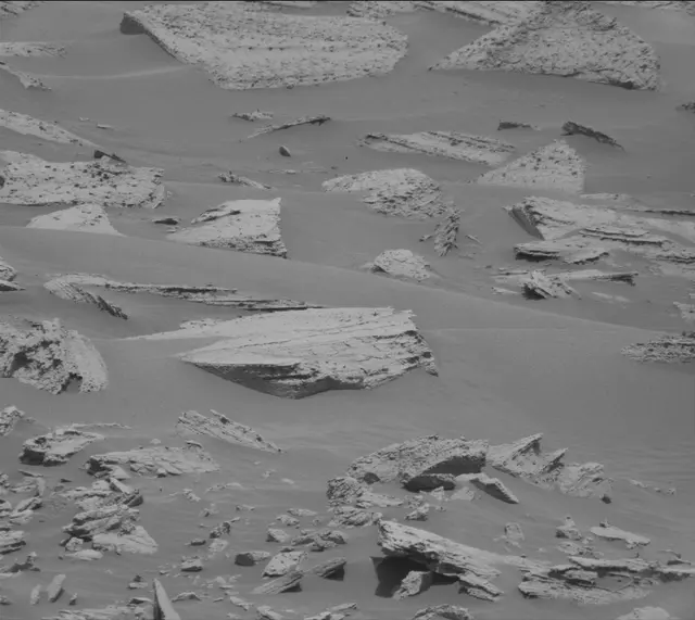 Sol 4042: Mast Camera (Mastcam)