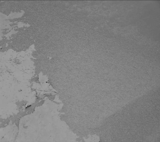 Sol 4042: Mast Camera (Mastcam)
