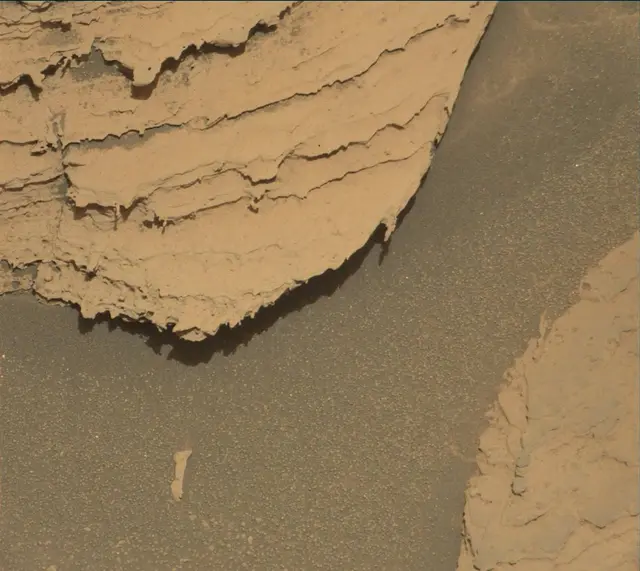 Sol 4042: Mast Camera (Mastcam)